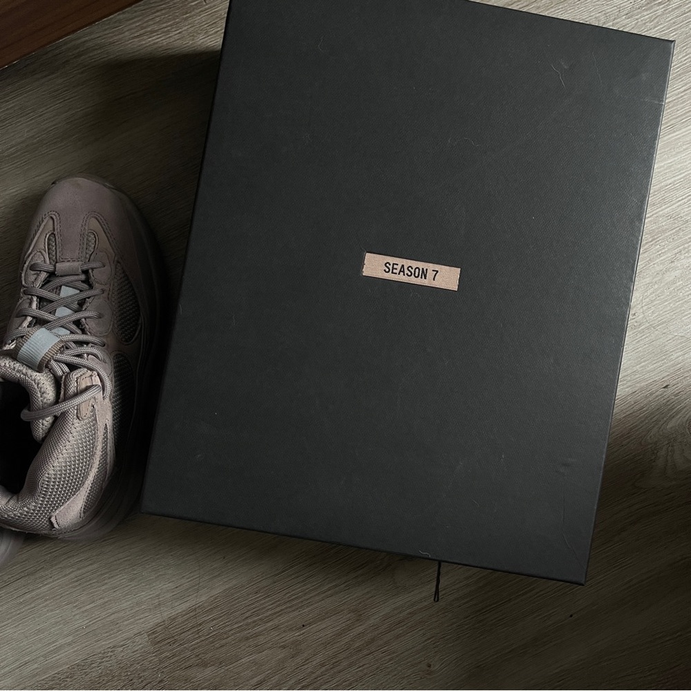 Yeezy Desert Boot in Cinder - Picture 6 of 6